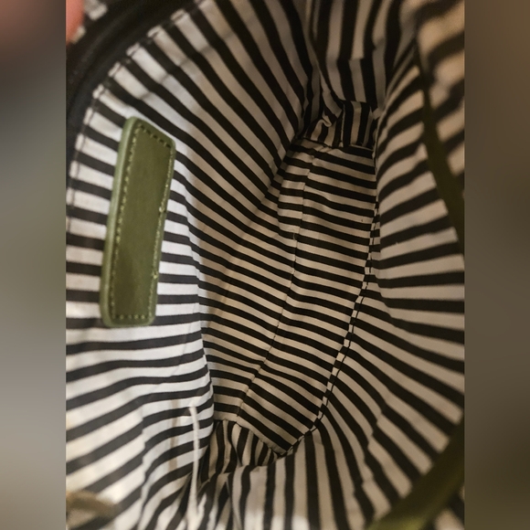 Olive Green Fringe Crossbody Bag - NWOT - Picture 3 of 7